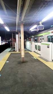 御徒町駅ホーム