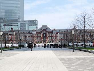 行幸通りからの東京駅