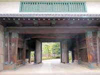 平川門